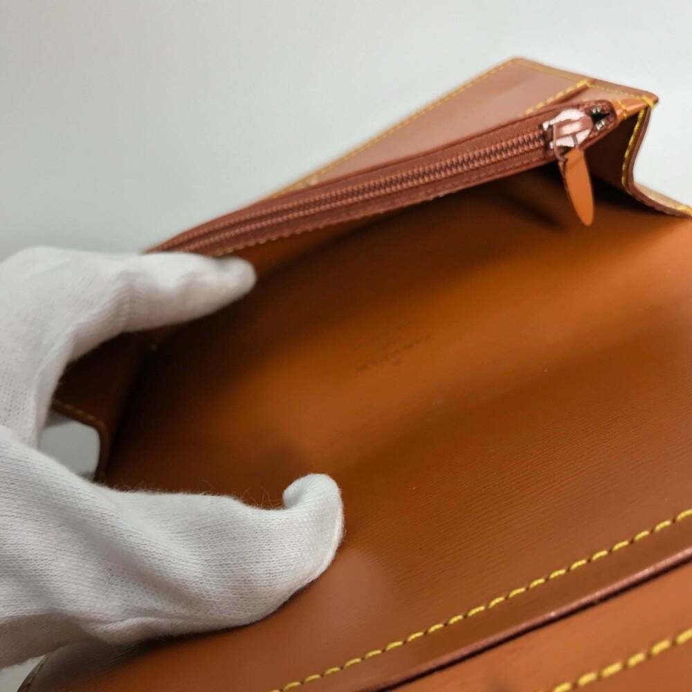 LOUIS VUITTON Brown Leather Pouch - Picture 11 of 12